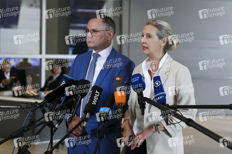 19 Sitzung des Deutschen Bundestages in Berlin