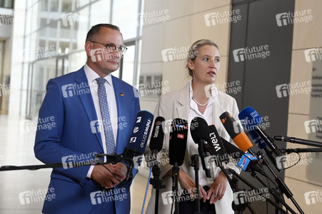 19 Sitzung des Deutschen Bundestages in Berlin