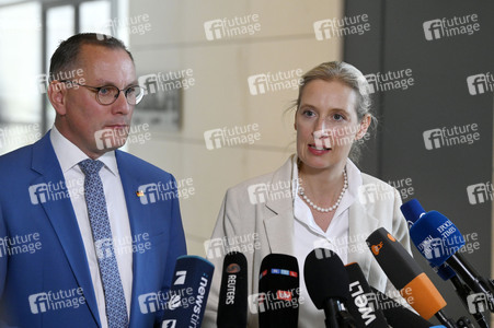 19 Sitzung des Deutschen Bundestages in Berlin