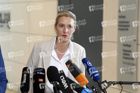 19 Sitzung des Deutschen Bundestages in Berlin