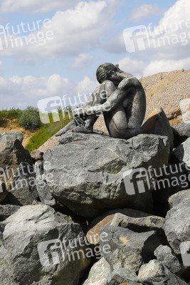 NATURE ART: Black Stones Bodypainting