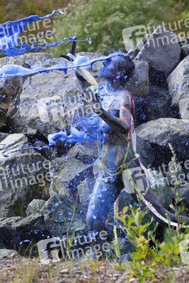 NATURE ART: Black Stones Bodypainting