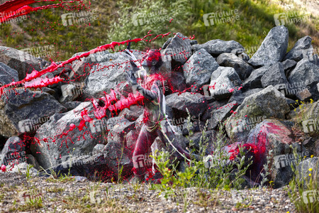 NATURE ART: Black Stones Bodypainting