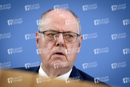 Bundespressekonferenz 'Abschlussbericht der Initiative für einen handlungsfähigen Staat' in Berlin