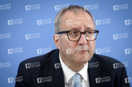 Bundespressekonferenz 'Abschlussbericht der Initiative für einen handlungsfähigen Staat' in Berlin