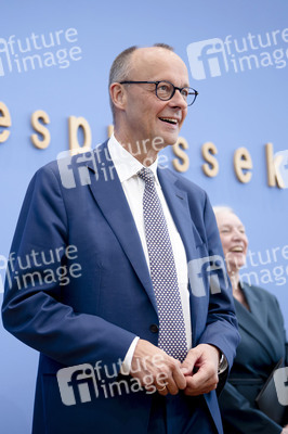 Bundespressekonferenz 'Aktuelle Themen der Innen- und Außenpolitik' in Berlin