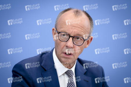 Bundespressekonferenz 'Aktuelle Themen der Innen- und Außenpolitik' in Berlin