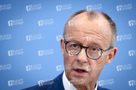 Bundespressekonferenz 'Aktuelle Themen der Innen- und Außenpolitik' in Berlin