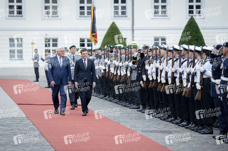 Empfang des Präsidenten von Rumänien im Schloss Bellevue in Berlin