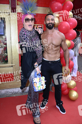 Olivia Jones & Kult Kieztouren Sommerparty in Hamburg