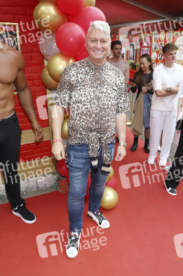 Olivia Jones & Kult Kieztouren Sommerparty in Hamburg