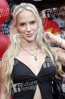 Olivia Jones & Kult Kieztouren Sommerparty in Hamburg