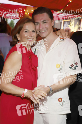 Olivia Jones & Kult Kieztouren Sommerparty in Hamburg