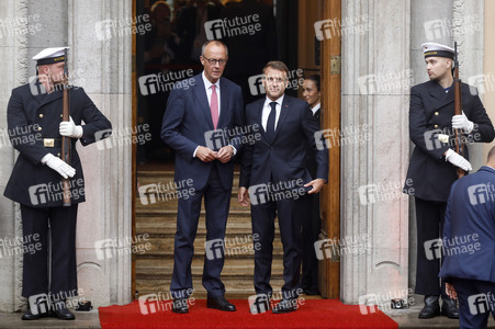 Empfang des französischen Staatspräsidenten in Berlin