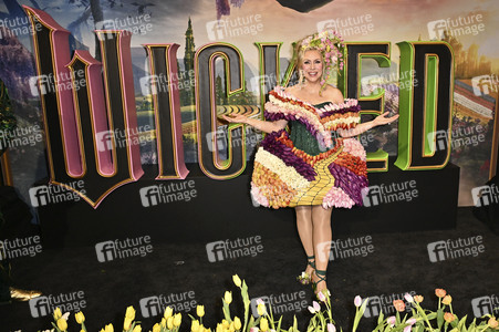 Her Universe Fashion Show, San Diego Comic-Con International 2025