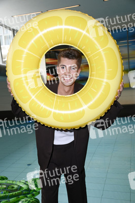 Charity Promi Swim 2025 in Berlin