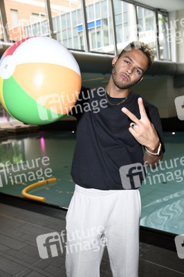 Charity Promi Swim 2025 in Berlin