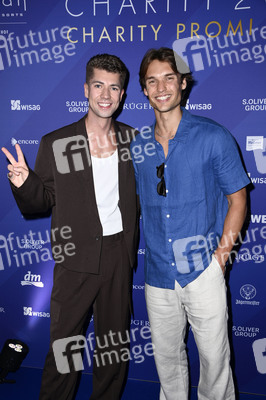 Charity Promi Swim 2025 in Berlin