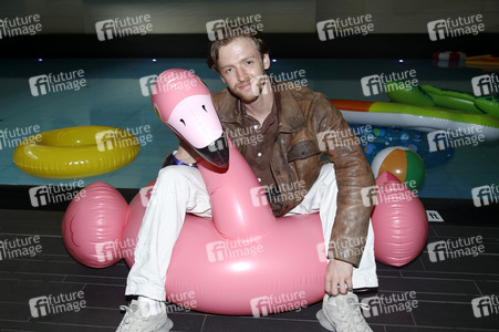 Charity Promi Swim 2025 in Berlin