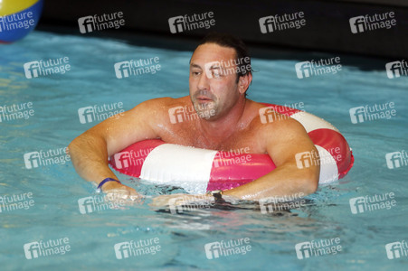 Charity Promi Swim 2025 in Berlin