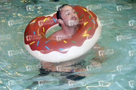 Charity Promi Swim 2025 in Berlin