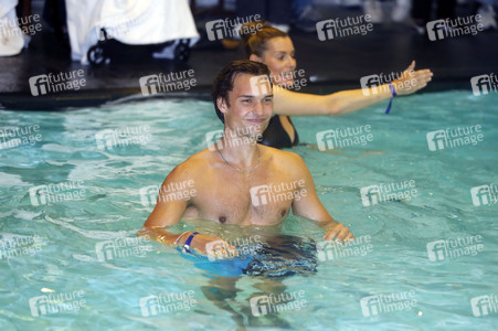 Charity Promi Swim 2025 in Berlin