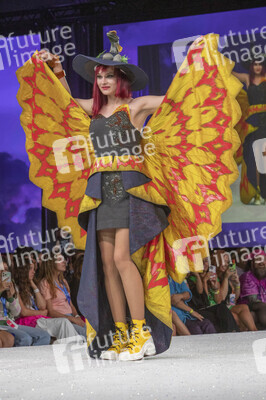 Her Universe Fashion Show, San Diego Comic-Con International 2025