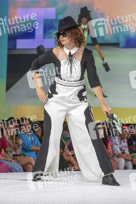 Her Universe Fashion Show, San Diego Comic-Con International 2025