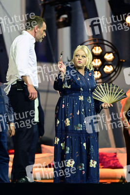 Theaterpremiere 'Jedermann' bei den Thurn und Taxis Schlossfestspielen in Regensburg