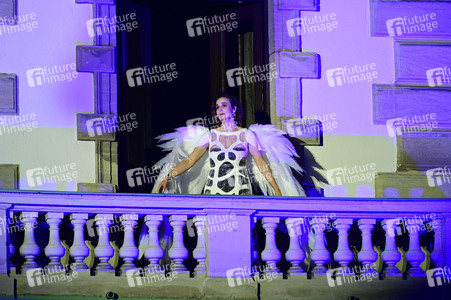 Theaterpremiere 'Jedermann' bei den Thurn und Taxis Schlossfestspielen in Regensburg