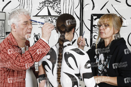 Black & White Bodypainting