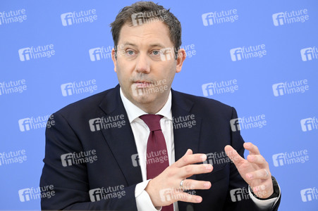 Bundespressekonferenz 'Regierungsentwurf des Bundeshaushalts 2026 und Finanzplan 2027-2029' in Berlin