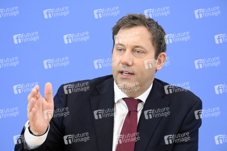 Bundespressekonferenz 'Regierungsentwurf des Bundeshaushalts 2026 und Finanzplan 2027-2029' in Berlin