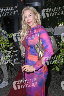 Geburtstagsfeier zum 30. Geburtstag von Jeldos Stecker in Berlin