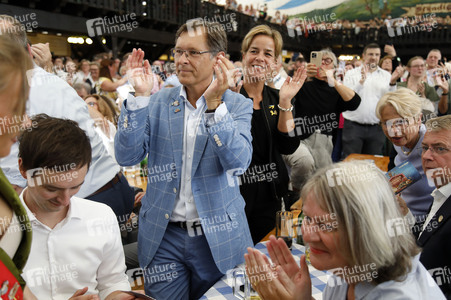 Eröffnungsveranstaltung der Cranger Kirmes in Herne