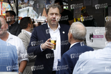 Eröffnungsveranstaltung der Cranger Kirmes in Herne