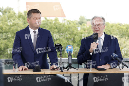 Pressekonferenz von Reiner Haseloff und Sven Schulze in Magdeburg