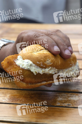 Symbolfoto Backfischbrötchen