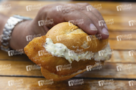 Symbolfoto Backfischbrötchen