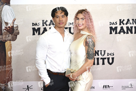 Filmpremiere 'Das Kanu des Manitu' in München