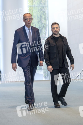 Pressestatement von Selenskyj und Merz in Berlin