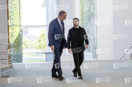 Pressestatement von Selenskyj und Merz in Berlin