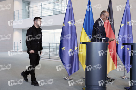 Pressestatement von Selenskyj und Merz in Berlin