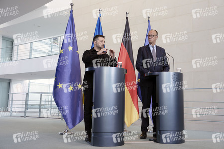 Pressestatement von Selenskyj und Merz in Berlin