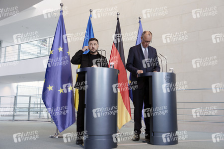 Pressestatement von Selenskyj und Merz in Berlin