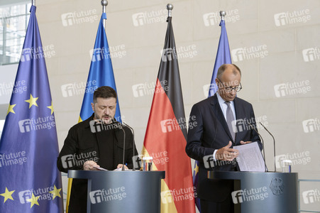 Pressestatement von Selenskyj und Merz in Berlin