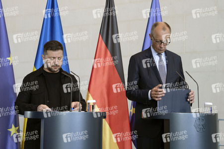 Pressestatement von Selenskyj und Merz in Berlin