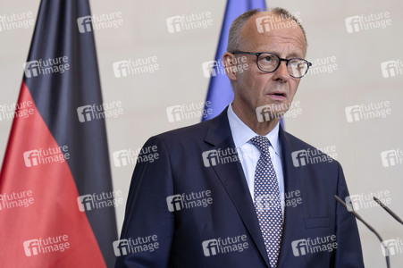 Pressestatement von Selenskyj und Merz in Berlin