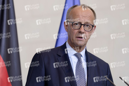 Pressestatement von Selenskyj und Merz in Berlin