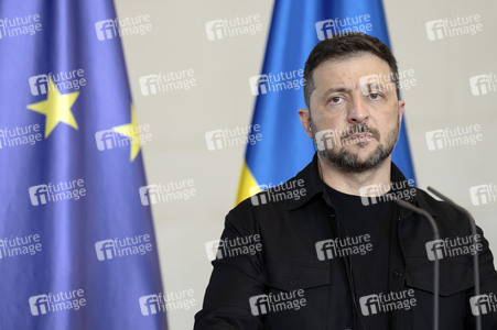 Pressestatement von Selenskyj und Merz in Berlin